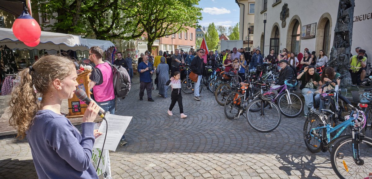 "Klimaterror", "Mythos Klimakatastrophe" – Fridays-for-Future-Aktivistin Antonia Sachs zitiert aus Kopp-Veröffentlichungen.