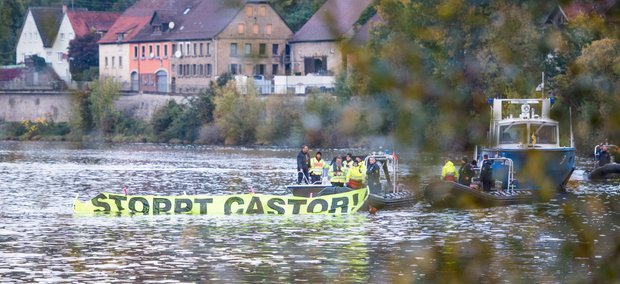 Schwimmender Protest gegen Atommüll, Symbolbild. Foto: Jens Volle 