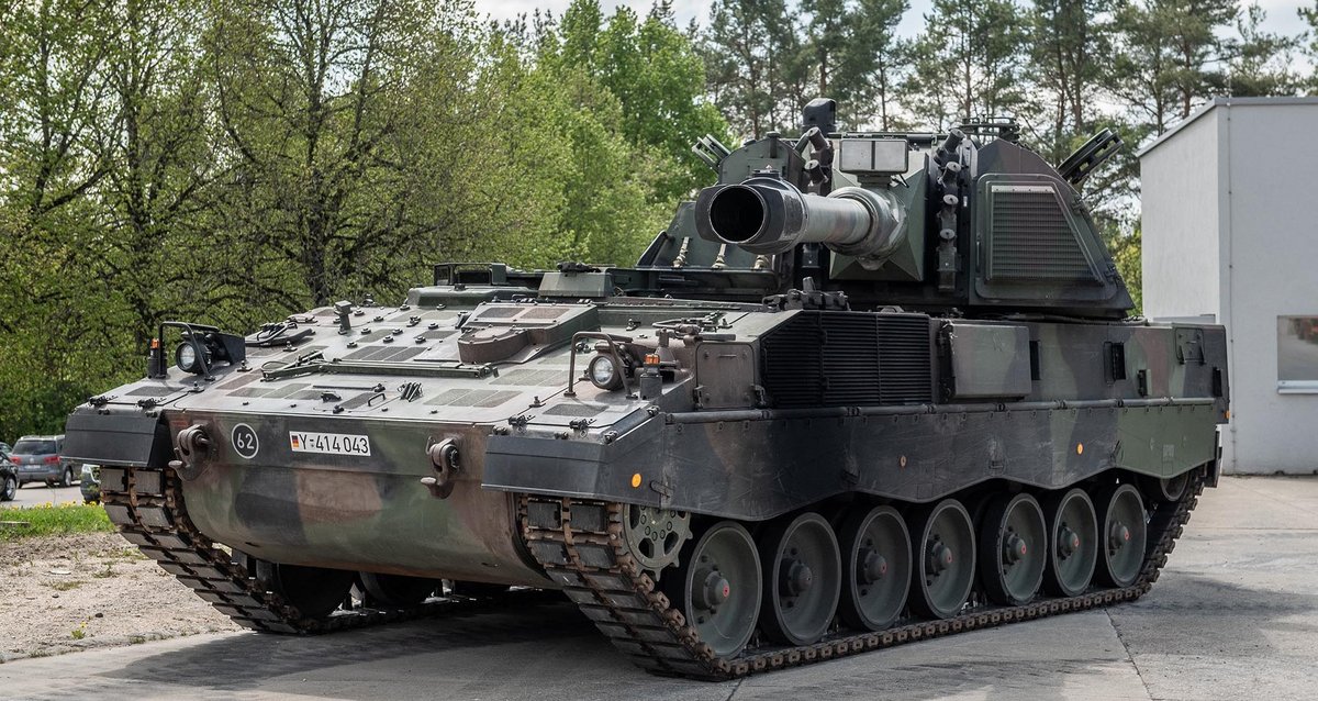 Panzerhaubitzen 2000, wie die in der Albkaserne in Stetten, wurden bereits in die Ukraine geliefert. Foto: Jens Volle