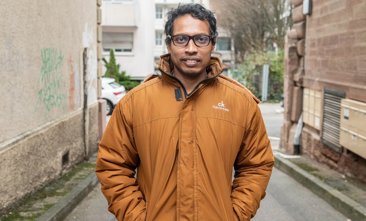 Exiljournalist Sanjoy Kumar Barua berichtet von Deutschland aus über die Unterdrückung der indigenen Bevölkerung in Bangladesch. Foto: Jens Volle