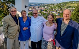 Gewinner-Lächeln auf der Terrasse der Wielandshöhe. Foto: Joachim E. Röttgers