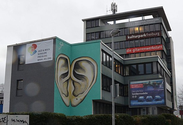 Ganz Ohr? Geht's um die AfD in ihrem Förderverein, sind's die Jazz- und Rockschulen eher nicht. Foto: Thomas Goebel Ganz Ohr? Geht's um die AfD in ihrem Förderverein, sind's die Jazz- und Rockschulen eher nicht. Foto: Thomas Goebel