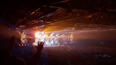 Voll voll: die Hans-Martin-Schleyer-Halle. Foto: Kontext