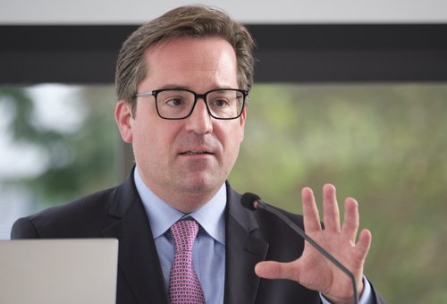 Unternehmer Tim Wenniges will nicht, dass seine Kinder in einer Welt voller Schulden aufwachsen. 