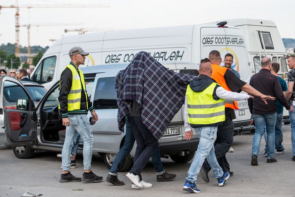 Auch mutige Widerstandskämpfer brauchen Schutz ...  Auch mutige Widerstandskämpfer brauchen Schutz ...
