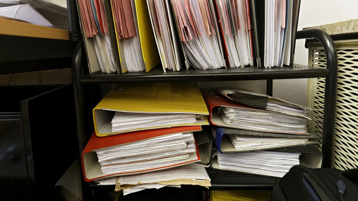 Ordner passend für DIN-A4-Papier? Solcherart einheitliche Systeme gibt's bei Behördensoftware nicht. Foto: Joachim E. Röttgers