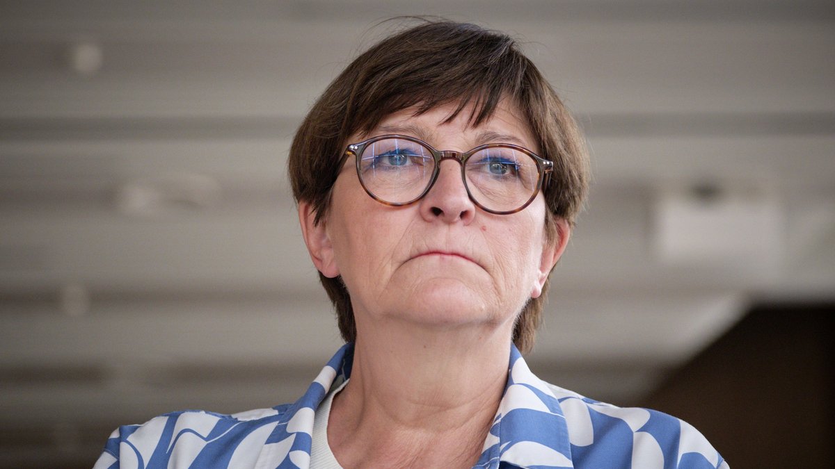 Saskia Esken legt einen beeindruckenden Abstieg hin: von Parteivorsitzende zum einfachen Bundestagsmitglied. Foto: Joachim E. Röttgers