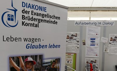 Infostand beim Stuttgarter Kirchentag. Foto: Joachim E. Röttgers