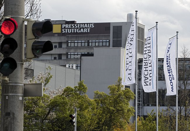 Pressehaus-Geschäftsführer Herbert Dachs verspricht, die gedruckte Zeitung bleibe "dauerhaft Teil unseres modernen Medienhauses". Pressehaus-Geschäftsführer Herbert Dachs verspricht, die gedruckte Zeitung bleibe "dauerhaft Teil unseres modernen Medienhauses".