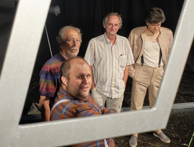 Bei der Probe von "Wagner und Fritz" mit (von vorne nach hinten) Markus Michalik als Fritz, Autor Jörg Ehni, Regisseur Dieter Nelle und Oliver Moumouris als Wagner.