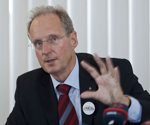 Wolfgang Schuster, damals OB, dreht am ganz großen Rad. Fotos: Joachim E. Röttgers