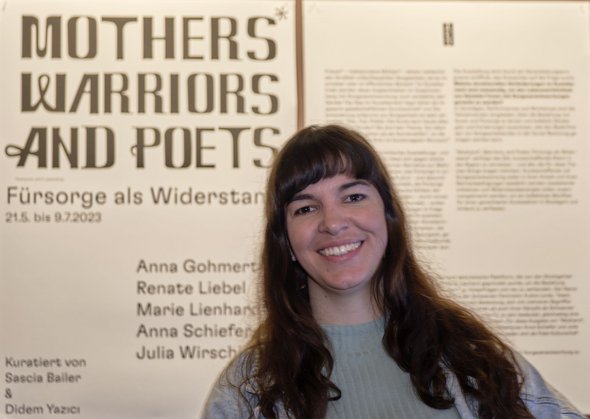 Sascia Bailer, Ko-Kuratorin der Ausstellung von Mothers*, Warriors, and Poets.