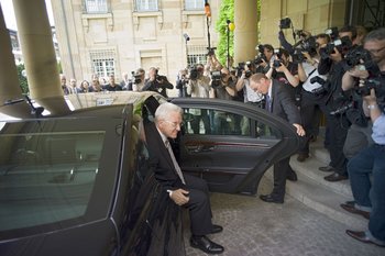 Für den Staat oder die Partei? Welches Dienstfahrzeug der MP nimmt, wird akribisch überwacht. Foto: Joachim E. Röttgers