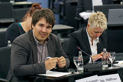 Hält die Anstrengungen der Landesregierung gegen Rechts für unzureichend: Grünen-MdL Alexander Salomon.