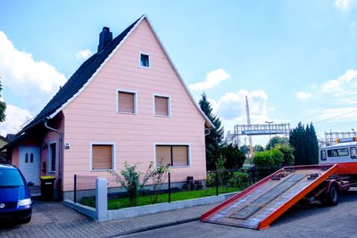 Vier Häuser nahe der Unfallstelle mussten auf unbestimmte Zeit evakuiert werden. Foto: Joachim E. Röttgers