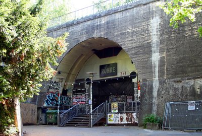 Ehemaliger Club "Röhre", durch Stuttgart 21 gekillt. Foto: <a href="https://commons.wikimedia.org/wiki/User:MSeses" title="User:MSeses">MSeses</a>, <span class="int-own-work" lang="de">eigenes Werk</span>, <a href="https://creativecommons.org/licenses/by-sa/3.0" title="Creative Commons Attribution-Share Alike 3.0">CC BY-SA 3.0</a>, <a href="https://commons.wikimedia.org/w/index.php?curid=10907837">Link</a>