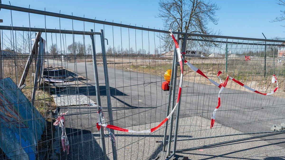Nichts tut sich auf dem C-Areal, dem einstigen Militärgelände in der Karlsruher Nordstadt, auf dem Gröner Wohnungen bauen wollte. Foto: Jens Volle