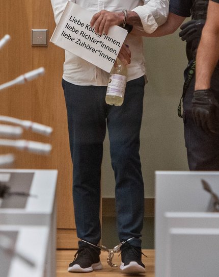 Verhaftet wegen Gendern? Montage: Jens Volle