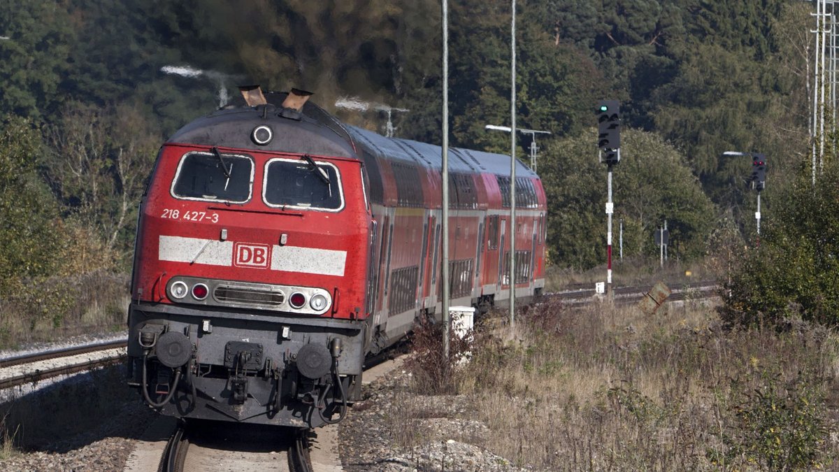 Die Südbahn bleibt in Schieflage, auch wenn der Dieselantrieb jetzt passé ist. Fotos: Joachim E. Röttgers