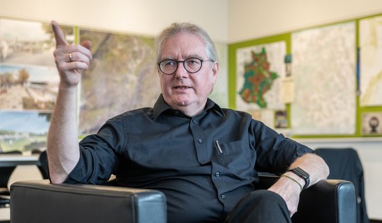 Der Hitzeschutz sei mitnichten vergessen worden, behauptet Baubürgermeister Peter Pätzold (Grüne). Foto: Jens Volle
