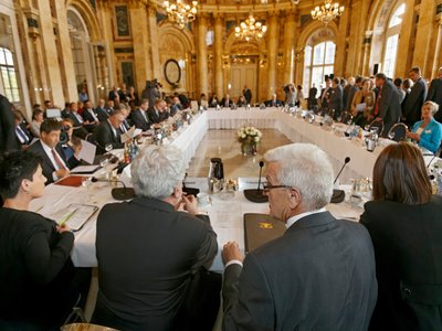 Regierungsfrisuren 2014 beim sogenannten Flüchtlingsgipfel.