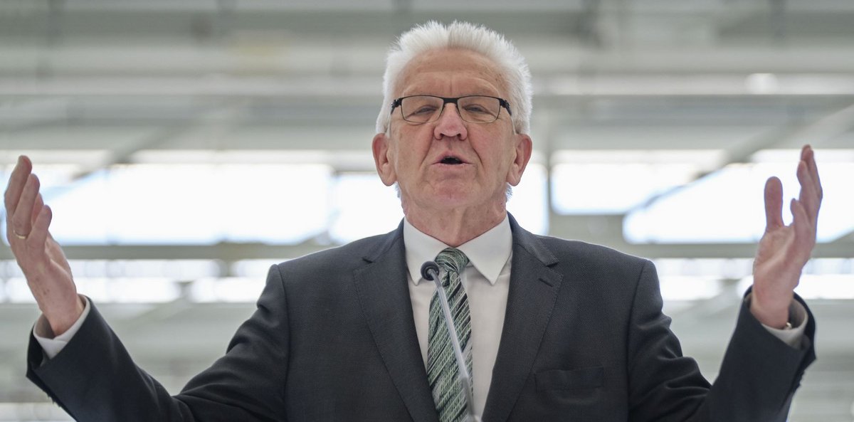 Winfried Kretschmann lässt das Bild vom "Landesvater" wieder leuchten. Fotos: Joachim E. Röttgers