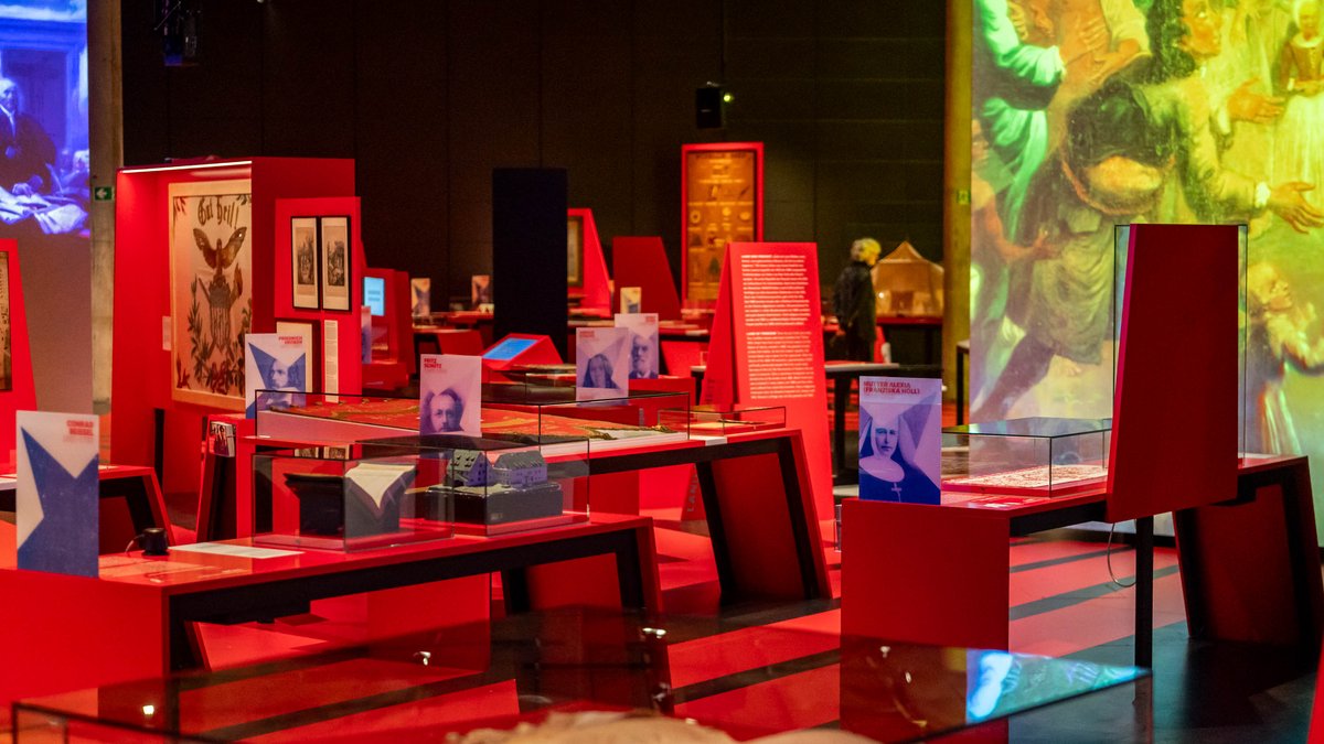 ... sehr unterschiedliche Geschichten schwäbischer Auswanderer in Worten, Bildern und Objekten.