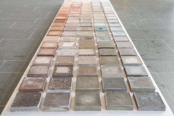 ... ihrer Verwendung als Wandputz. Ob man sie auch als Wand- oder Bodenfliesen einsetzen kann?