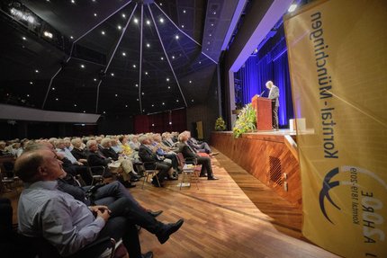 Die Feier in der Korntaler Stadthalle. Die Feier in der Korntaler Stadthalle.