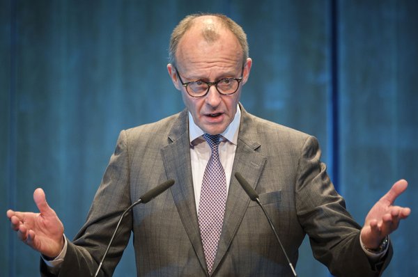 CDU-Chef Friedrich Merz fabuliert von nationaler Notlage. Foto: Joachim E. Röttgers