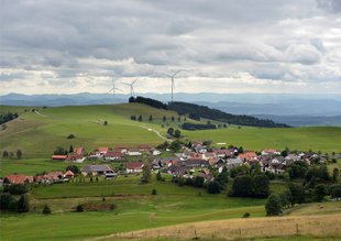 Gemarkung Hasel vorher/nachher. Foto/-montage: EnBW