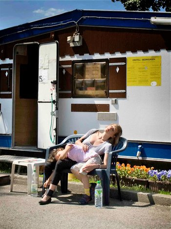 Idylle auf Campingplatz, harte Realität im Netz.
