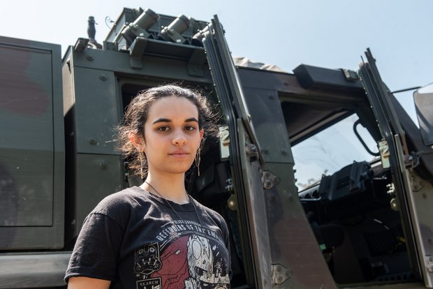 Jasmin Nada hat schon viele aufregende Geschichten aus dem Krieg gehört.