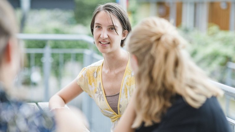 Frauennetzwerke fürs Überleben
