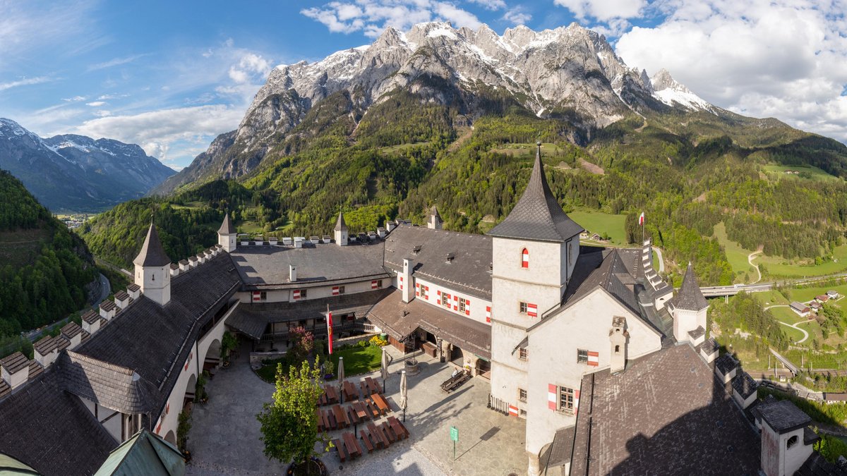 Rechte Abschottung im Tourismusland. Festung Hohenwerfen bei Salzburg. Foto: Diego Delso, CC BY-SA 4.0, https://commons.wikimedia.org/w/index.php?curid=82662290
