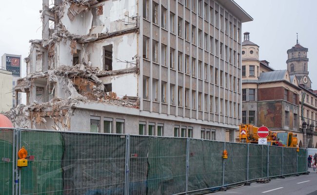 Gleicher Blick vom Karlsplatz aus: der 2014 abgerissene Sitz des Innenministeriums.