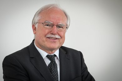 Domkapitular Paul Hildebrand: Der Gemeinde stehe nicht zu, "das Urteil des UN-Kriegsverbrechertribunals anzuzweifeln". Foto: Diözese Rottenburg-Stuttgart/Rainer Mozer