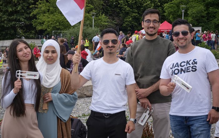 Erst ausgebildet, dann abgeschoben? Kardelem Sahan (l.) hat einen gesicherten Aufenthaltsstatus, Laela al Ouklah, Omar Buzan, Abdul Hanan und Joan Ibrahim (v.l.) nicht.