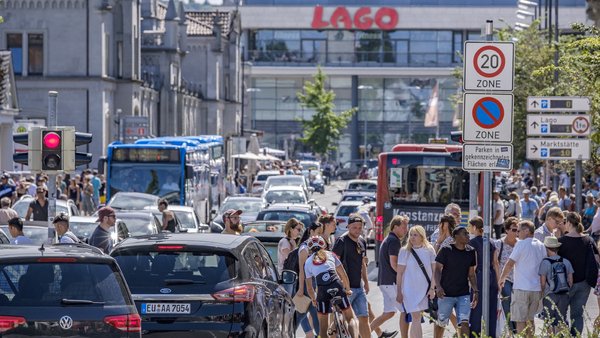 Wem Konstanz zu voll ist, kann ja daheim bleiben. Foto: Joachim E. Röttgers
