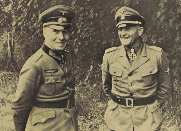 Zwei später Verklärte unter sich: Generalfeldmarschall Erwin Rommel (links) und SS-General Sepp Dietrich 1944 in der Normandie. Foto: gemeinfrei