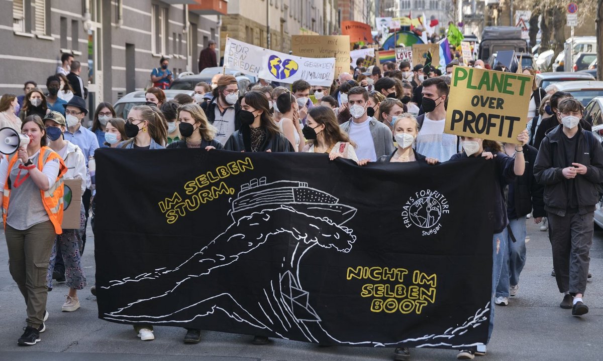 Protestzug durch Stuttgart-Süd.