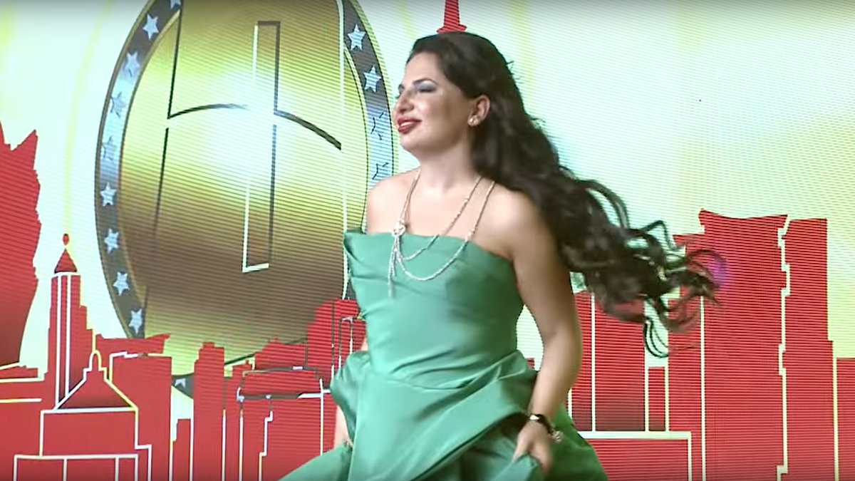 OneCoin-Schöpferin Ruja Ignatova hat sich aus dem Staub gemacht. Filmstill: Youtube, "OneCoin in Macau", 2015