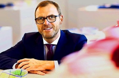 Olymp-Chef Mark Bezner: Schluss mit billig. Foto: Olymp