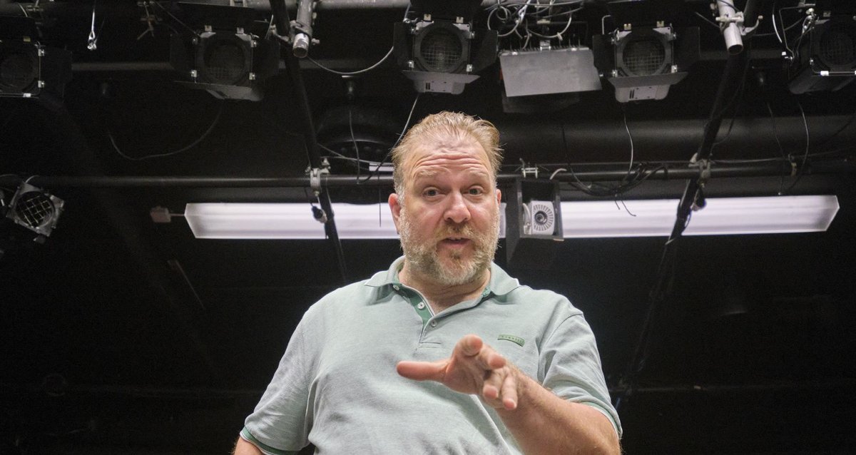 Auf der Bühne gibt der Schauspieler Antonio Lallo alles. Jetzt forciert er seine Arbeit für die Gewerkschaft. Fotos: Joachim E. Röttgers Auf der Bühne gibt der Schauspieler Antonio Lallo alles. Jetzt forciert er seine Arbeit für die Gewerkschaft. Fotos: Joachim E. Röttgers