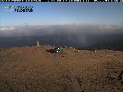 Schneefreier Rutsch ins neue Jahr. Foto: liftverbund-feldberg.de (Webcam)