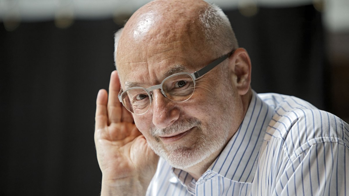 Am liebsten würde er das Gras wachsen hören, der neugierige Johannes.