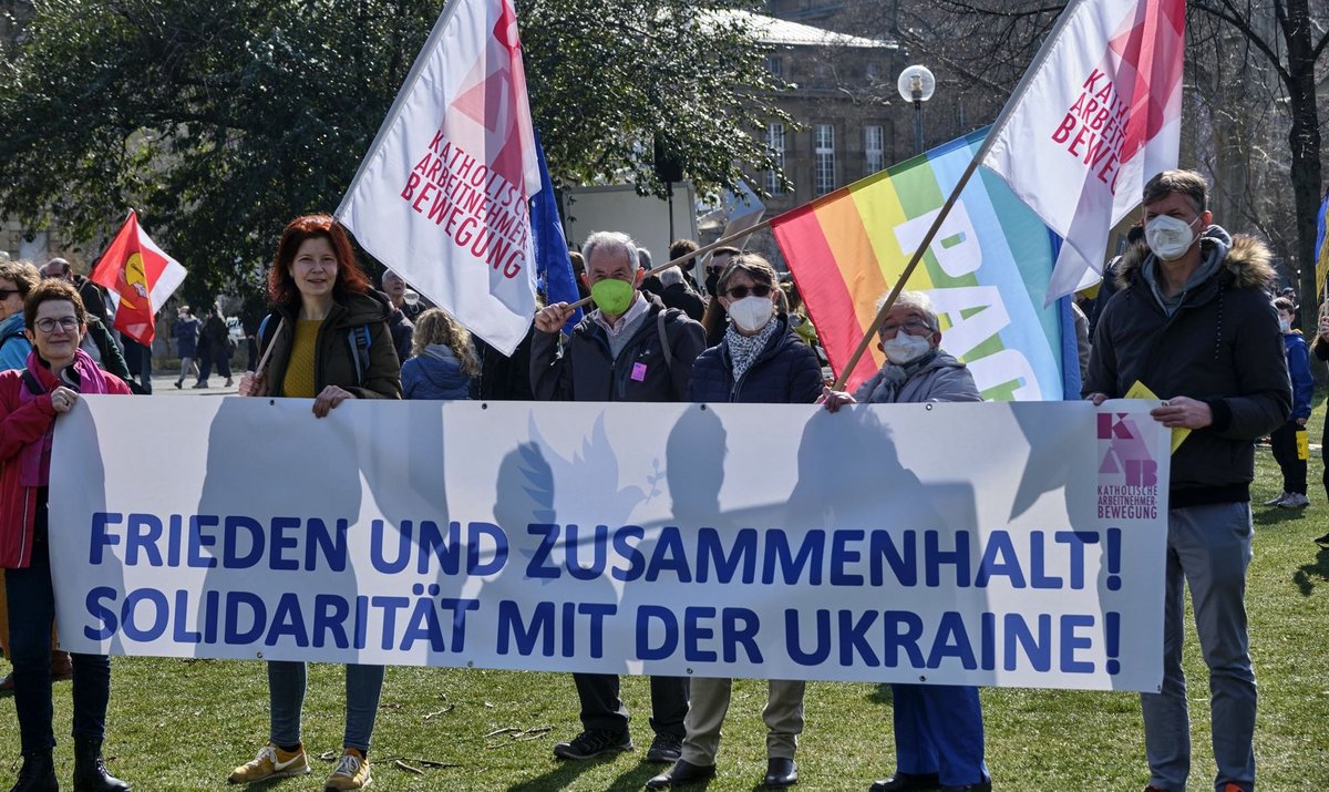 Die Katholische Arbeitnehmer-Vertretung wünscht sich Zusammenhalt.  Die Katholische Arbeitnehmer-Vertretung wünscht sich Zusammenhalt.