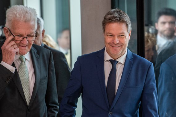 Robert Habeck (rechts) mit Winfried Kretschmann in Stuttgart. 