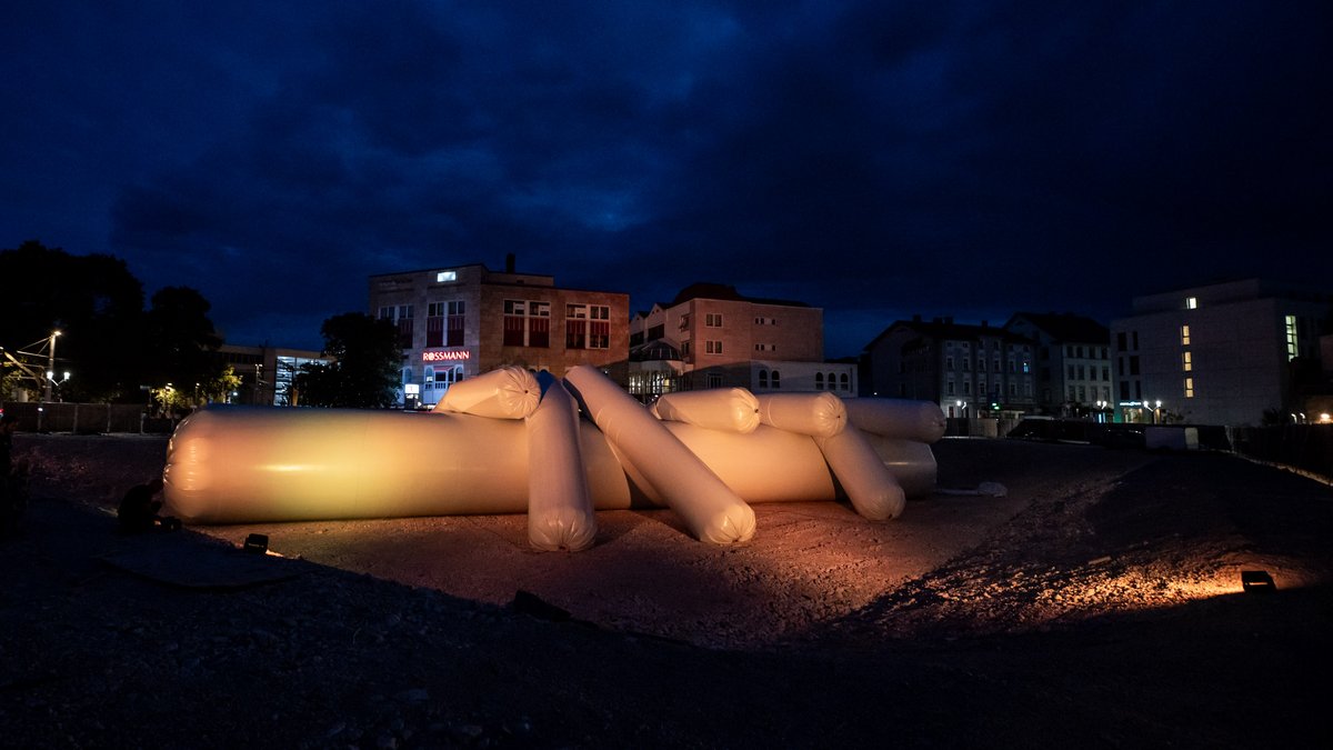 Kestas' "Biotop" oder die Kaufhof-Baugrube als Petrischale.