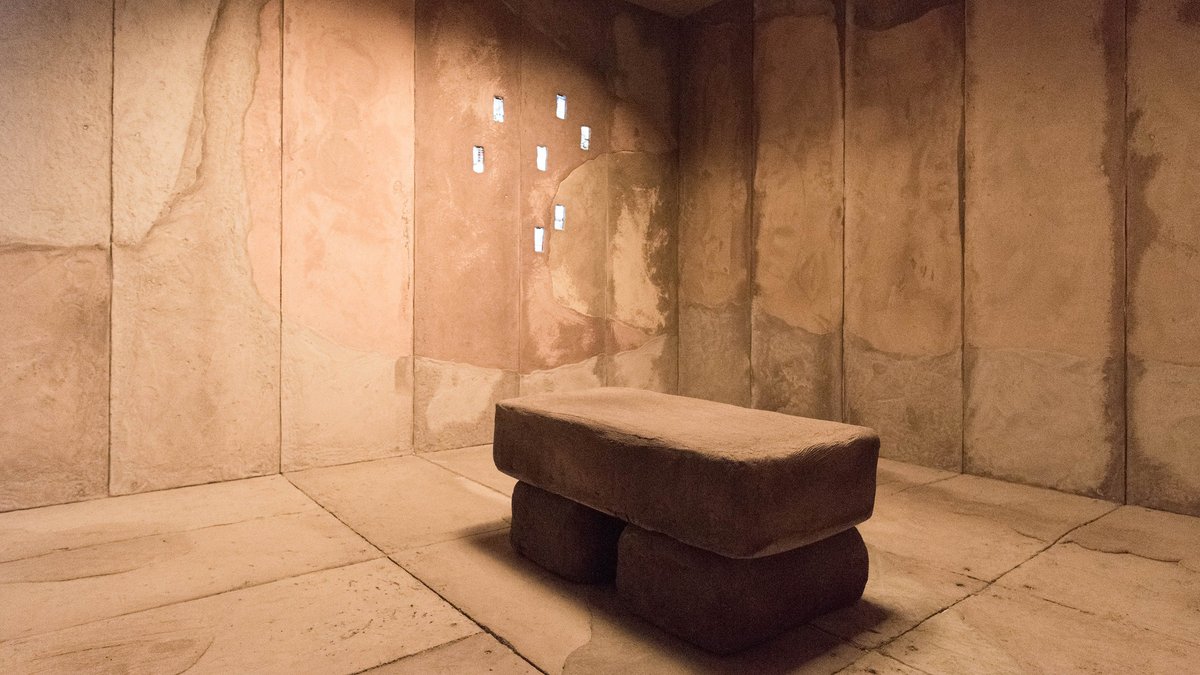 Erdhöhle von Anima Ona als Kontrapunkt zur Stuttgart-21-Betonorgie. Foto: Ulrike Reichart